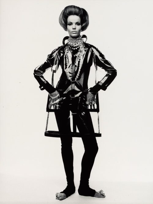 ransparent_raincoat-veruschka