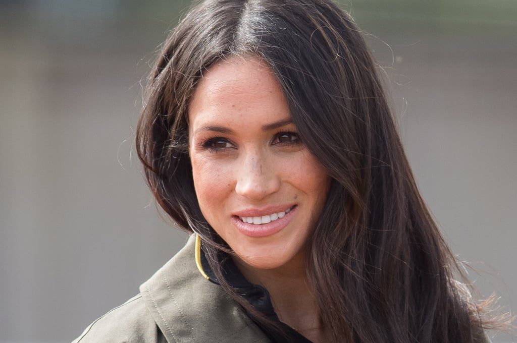 Meghan-Markle-Loose-Waves-Lipgloss