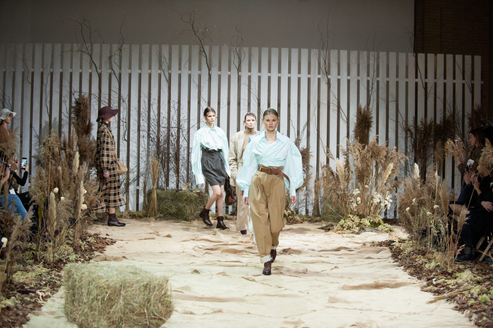 Мотивы романа «Приключения Тома Сойера» в новой коллекции Flow The Label FW’19-20 на UFW