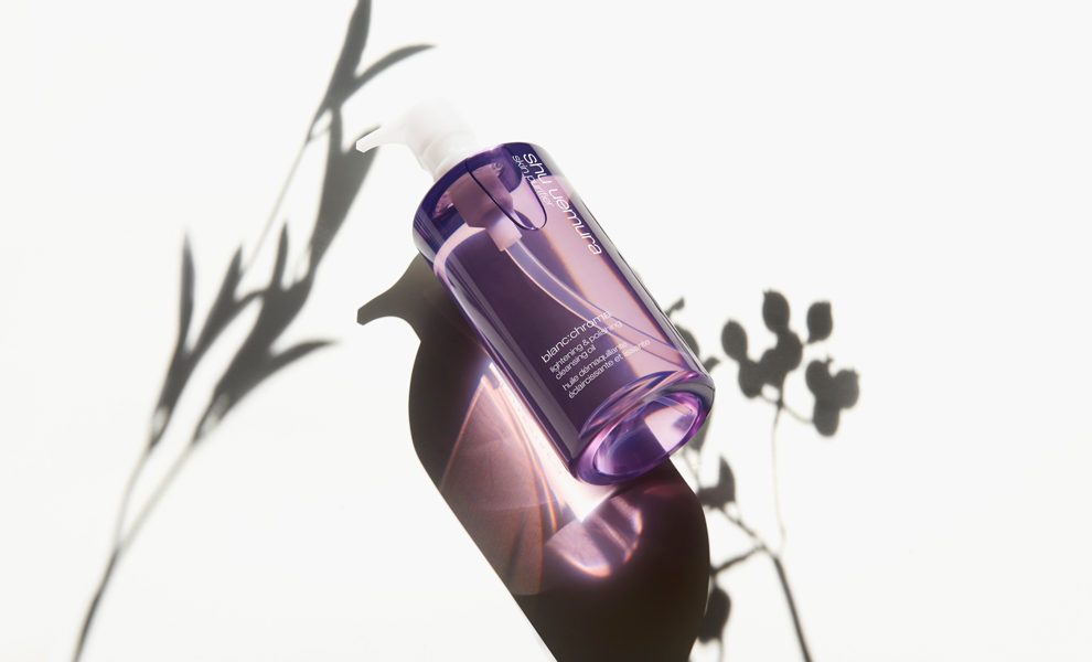 Shu Uemura представляет обновленную формулу легендарного гидрофильного масла