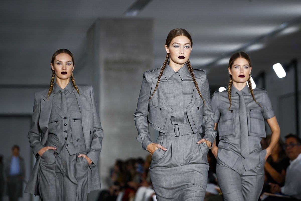 Погоны в моде: показ MaxMara на Неделе моды в Милане