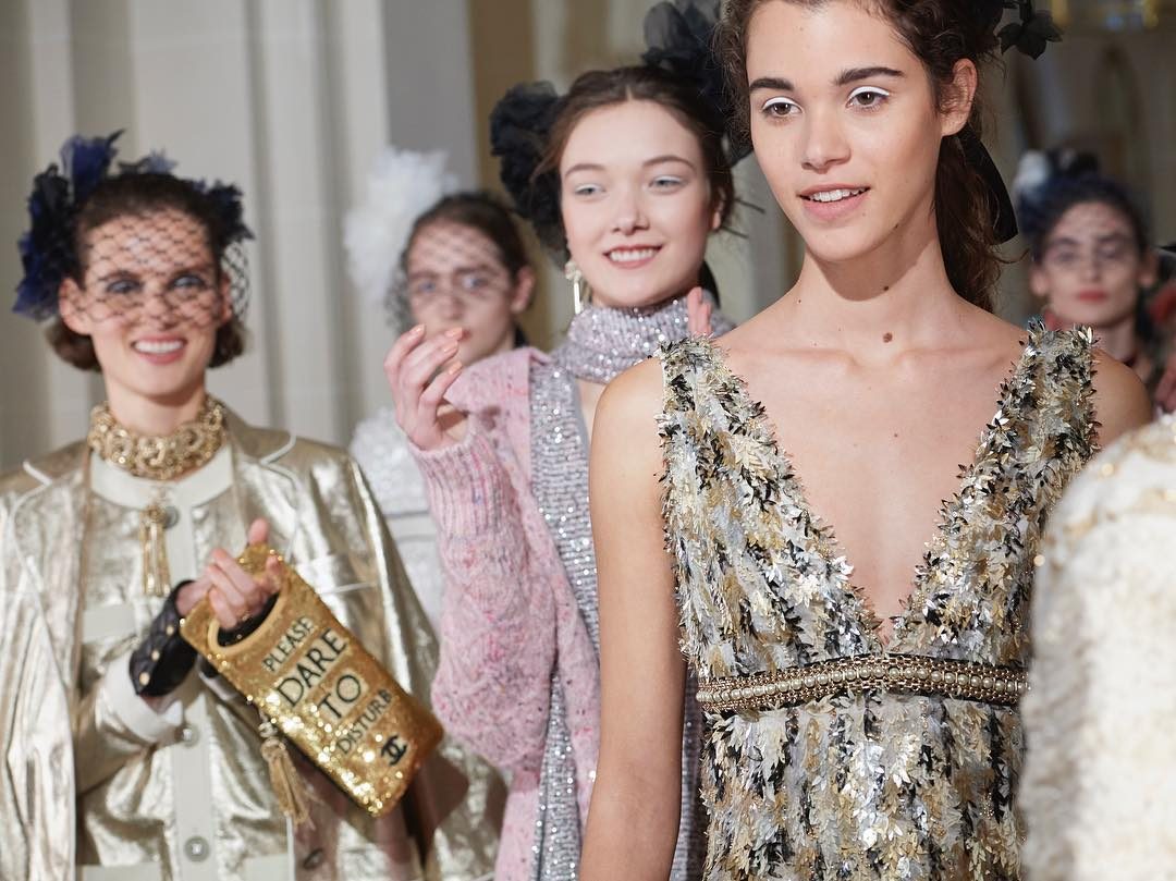 В целях безопасности Chanel переносит показ Métiers d'Art