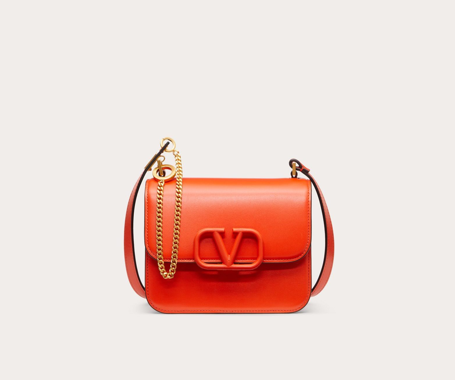 Вещь дня: сумка Valentino VSLING