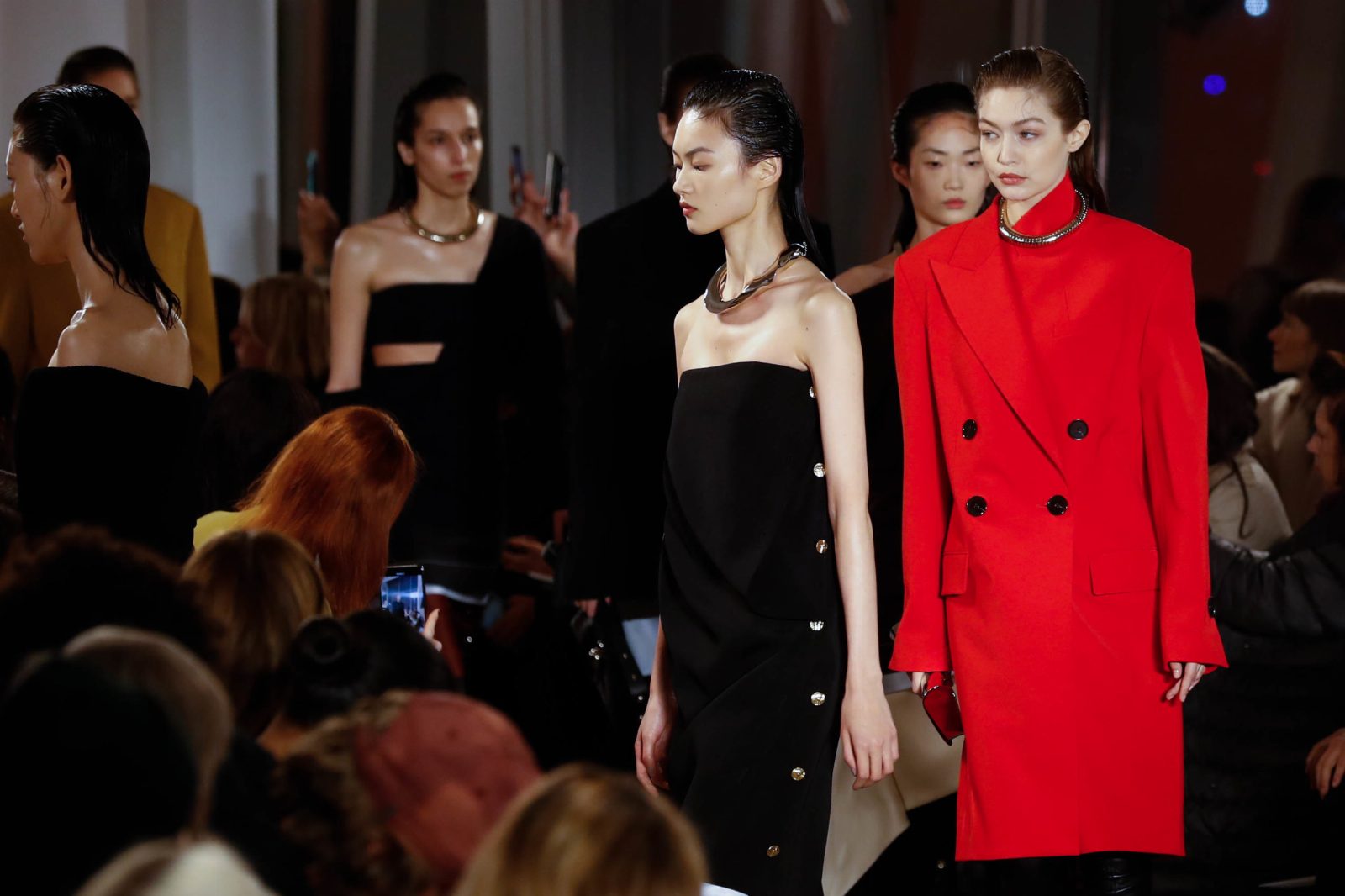 Proenza Schouler FW'20: поиск красоты в мире, который разваливается