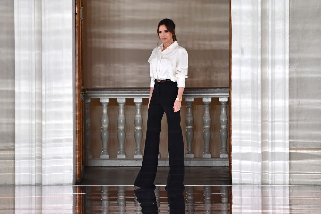Victoria Beckham Fall/Winter 2020: викторианские воротники и пышные рукава
