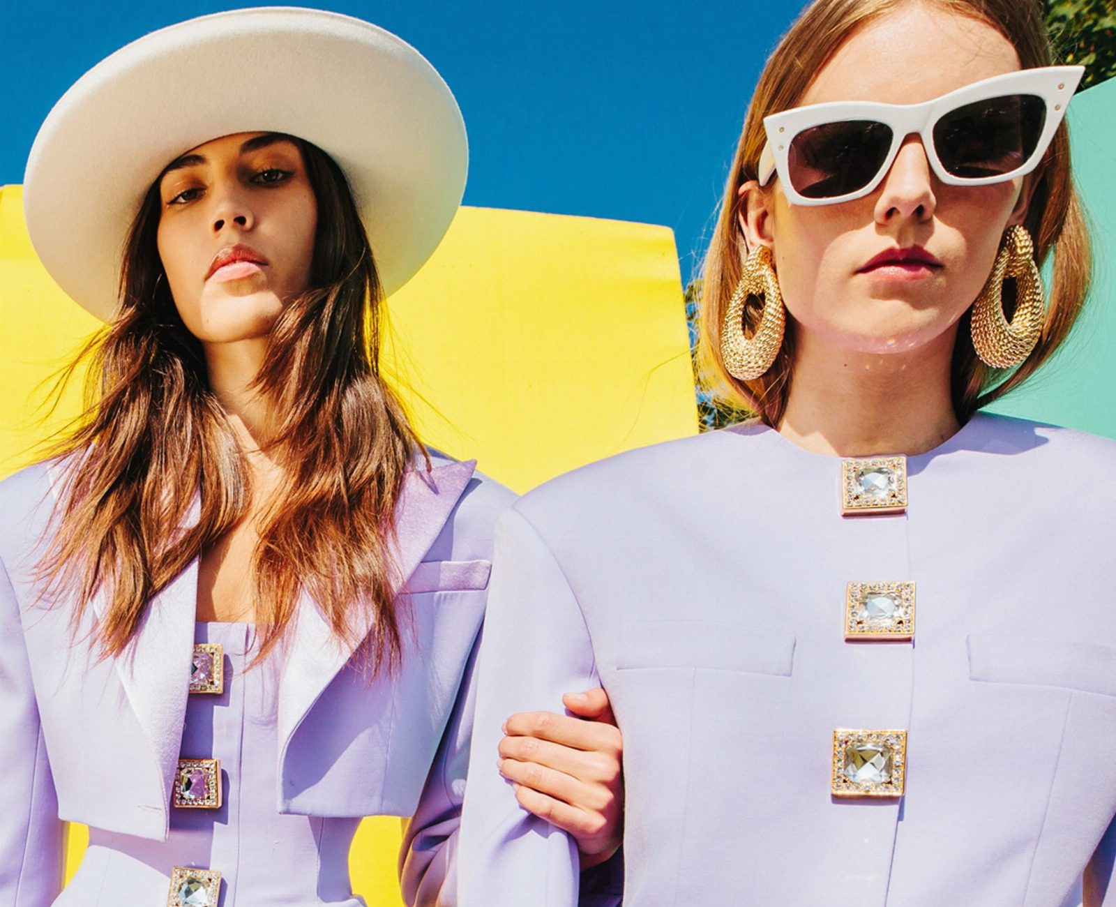 Коллекции недели: устойчивая Gucci Off the Grid, Balmain Resort и вдохновленная делфтским фарфором Valentino