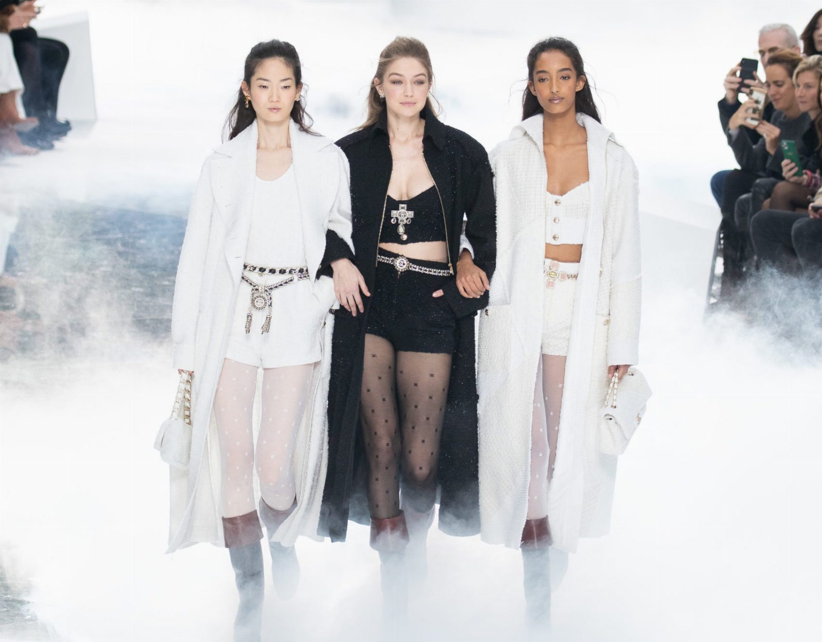 Chanel рассказали о своих успехах за первый год существования без Карла Лагерфельда