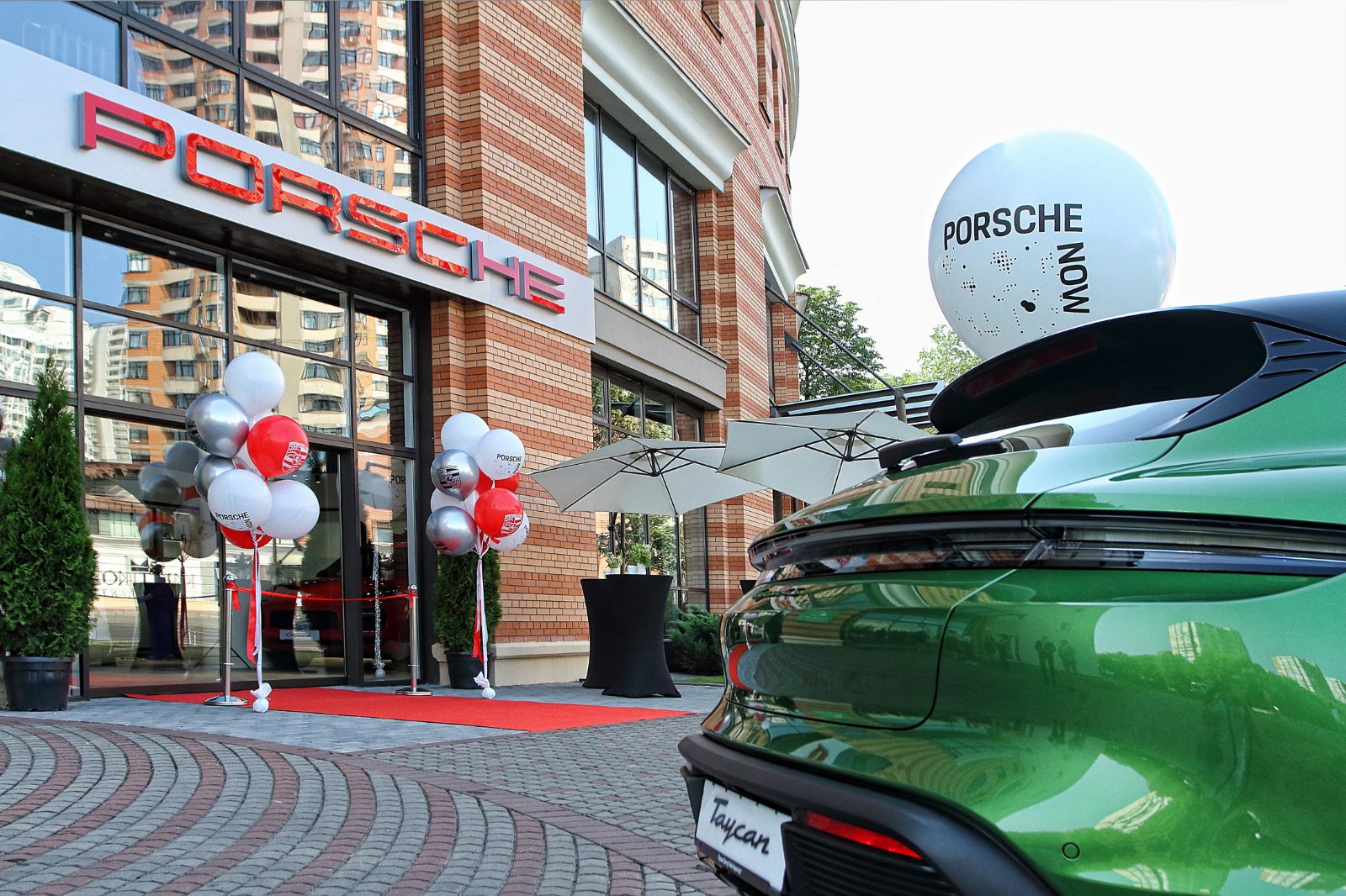 Новий концептуальний бутік Porsche Now у Києві